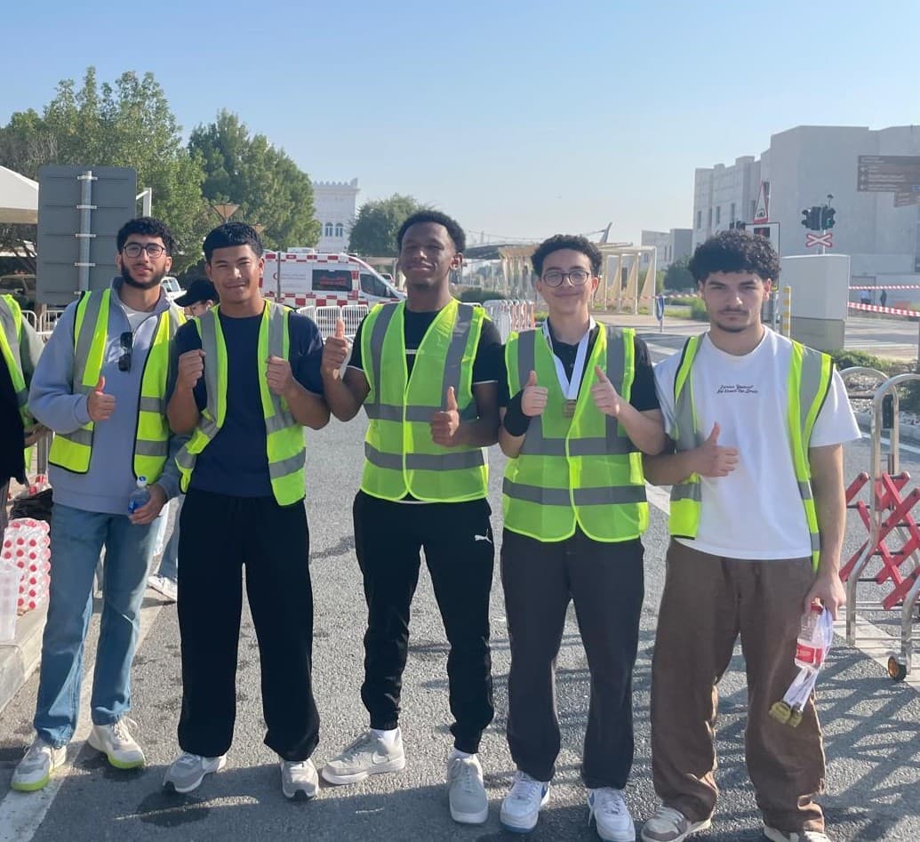 Group photo of Thread members